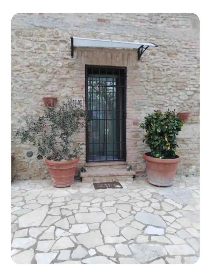 Апартаменты La Casina Di Ancicucco 1 Сан-Джиминьяно Экстерьер фото